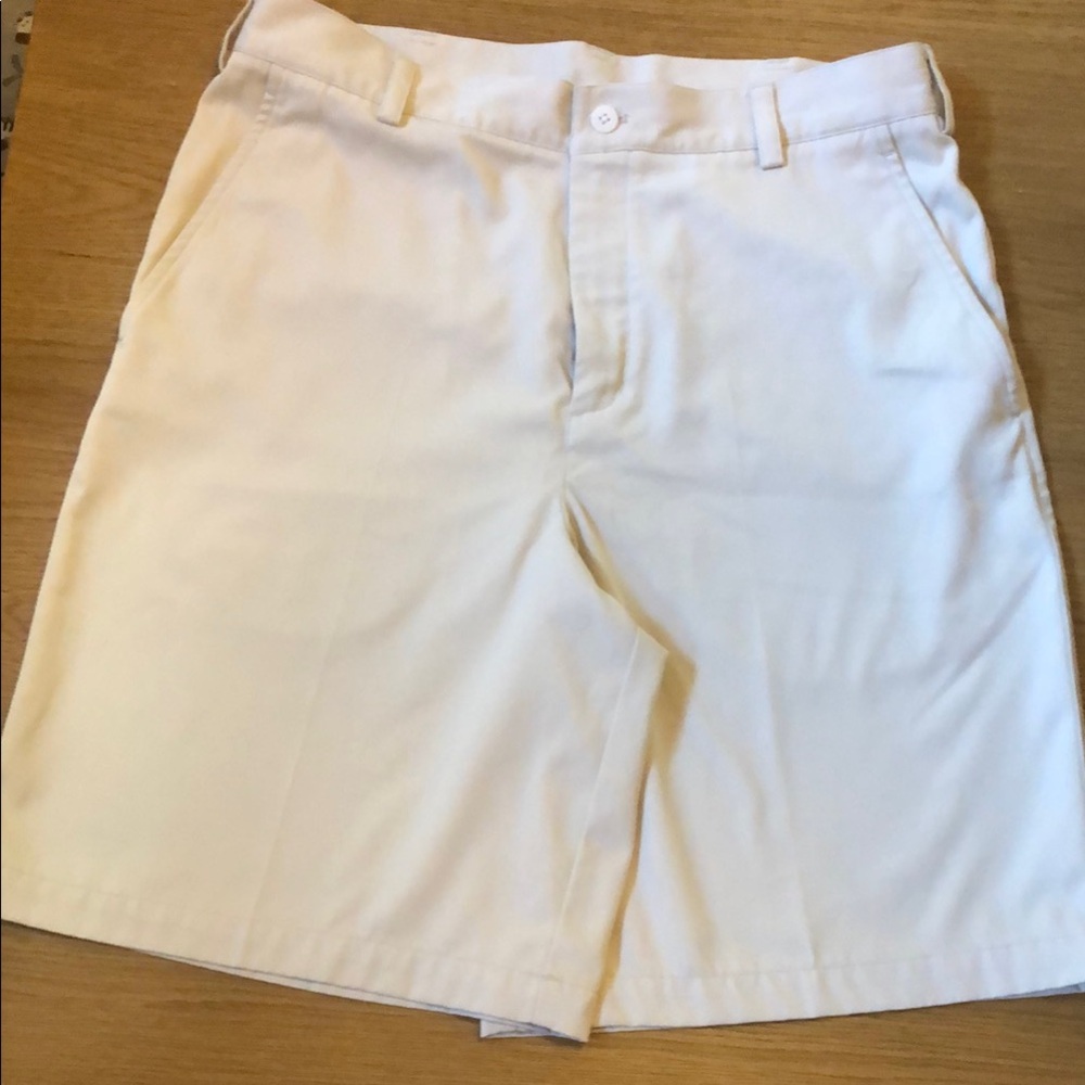Nike Men's Classic khaki Golf Shorts